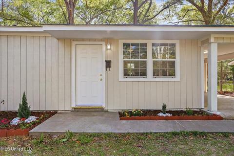 1018 Maria Dr, Jackson, MS 39204 photo 4