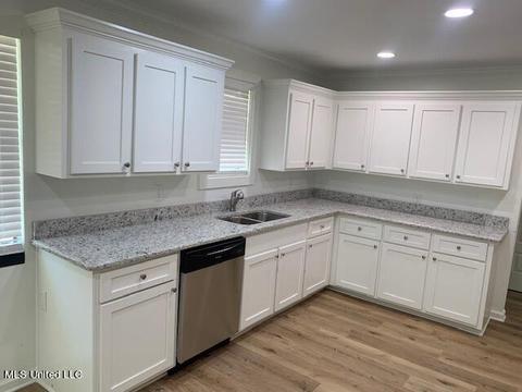 21033 Snow Rd, Moss Point, MS 39562 photo 14