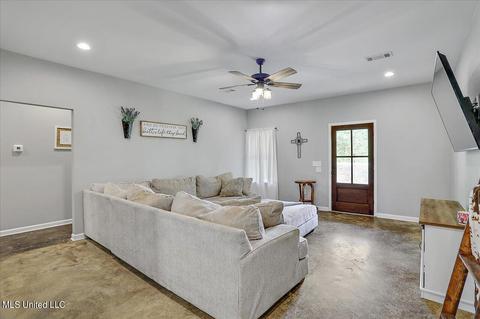 141 Cedar St, Florence, MS 39073 photo 9