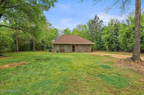 141 Cedar St, Florence, MS 39073 photo 2