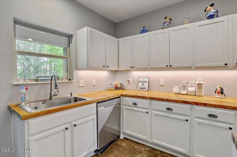 141 Cedar St, Florence, MS 39073 photo 13