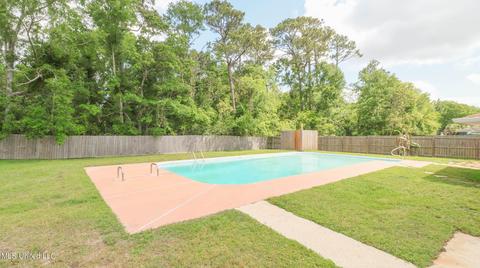 1102 Hickory Dr, Long Beach, MS 39560 photo 32