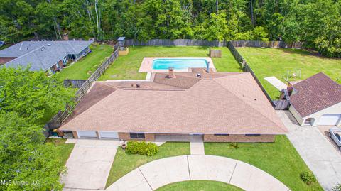 1102 Hickory Dr, Long Beach, MS 39560 photo 2