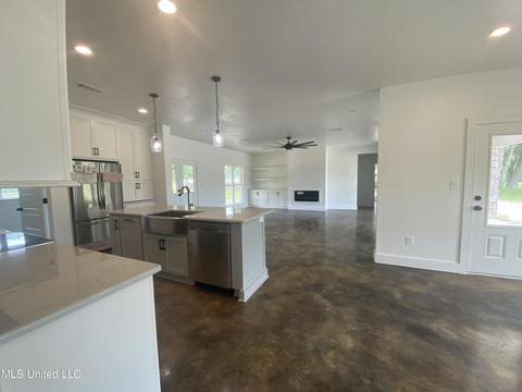 21477 Williamsburg Ln, Moss Point, MS 39562 photo 7