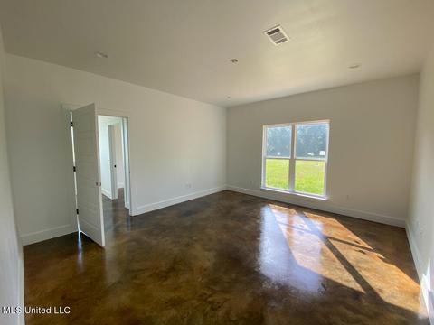 21477 Williamsburg Ln, Moss Point, MS 39562 photo 11