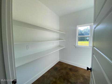 21477 Williamsburg Ln, Moss Point, MS 39562 photo 8