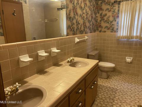 5107 Ridgewood Dr, Moss Point, MS 39563 photo 14