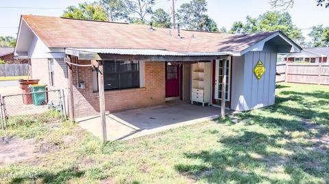 201 Palmyra St, Long Beach, MS 39560 photo 2