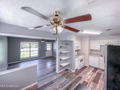 201 Palmyra St, Long Beach, MS 39560 photo 8