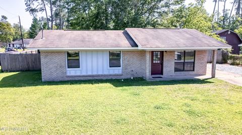 201 Palmyra St, Long Beach, MS 39560 photo 1