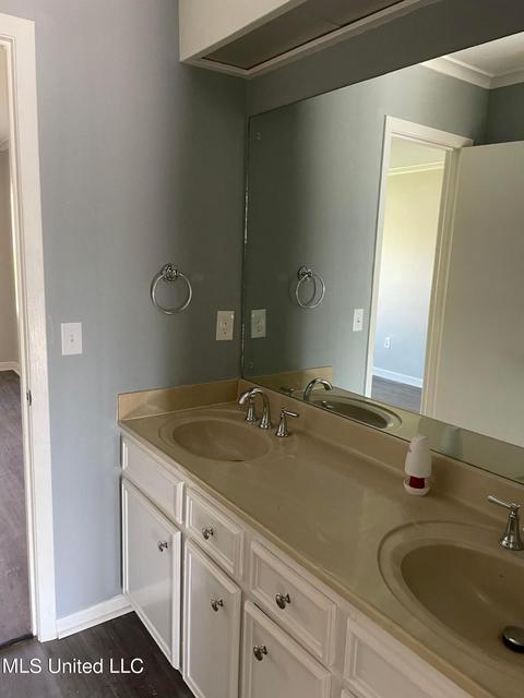 28 Park Crest Pl, Jackson, MS 39211 photo 8
