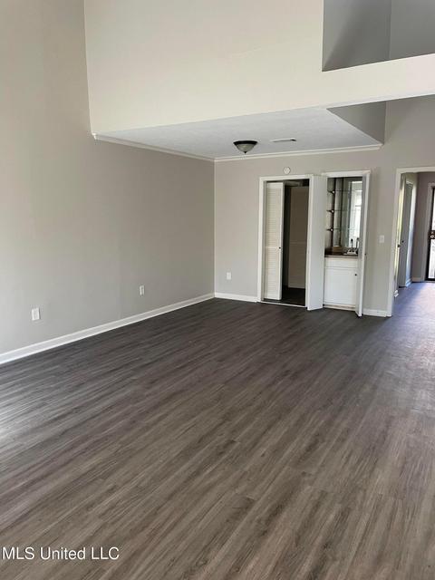 28 Park Crest Pl, Jackson, MS 39211 photo 6