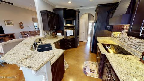 3271 S Emery Cir, Nesbit, MS 38651 photo 7