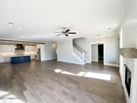 2464 St Ives Ln, Hernando, MS 38632 photo 2