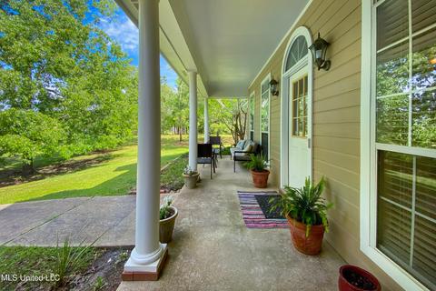 1345 Olivia Ln, Terry, MS 39170 photo 8