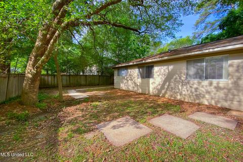 1860 Highland Ter, Jackson, MS 39211 photo 27