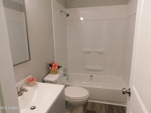 5849 Cypress Trl, Jackson, MS 39211 photo 8