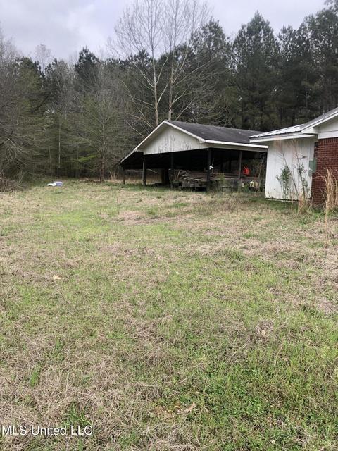 Exterior - 6910 Bowling Green Rd, Durant, MS 39063 photo 2 of 4