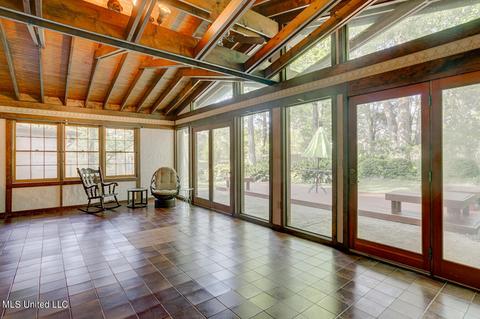 5305 River Thames Rd, Jackson, MS 39211 photo 9