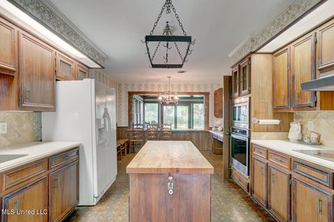 5305 River Thames Rd, Jackson, MS 39211 photo 11