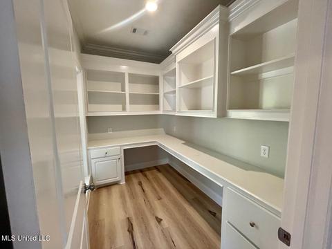 506 Crestmoor Dr, Canton, MS 39046 photo 7