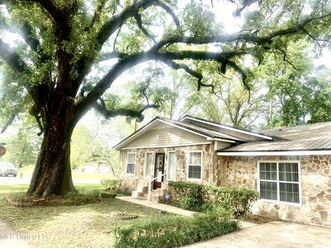 4501 Atchison St, Moss Point, MS 39563 photo 2