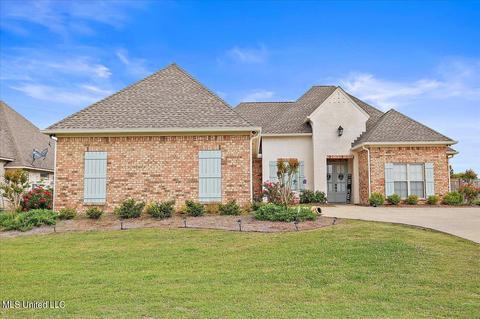 137 Sweetbriar Dr, Canton, MS 39046 photo 1