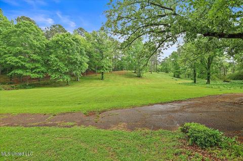 122 Prince Dr, Magee, MS 39111 photo 2