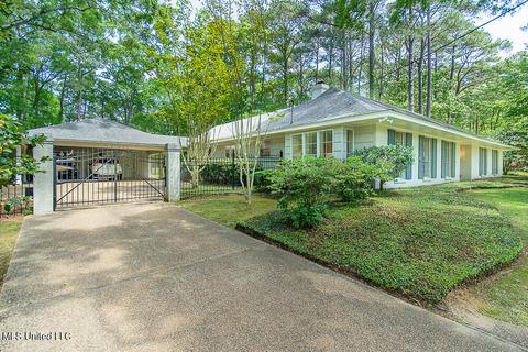 1648 Pine Ridge Place Pl, Jackson, MS 39211 photo 3