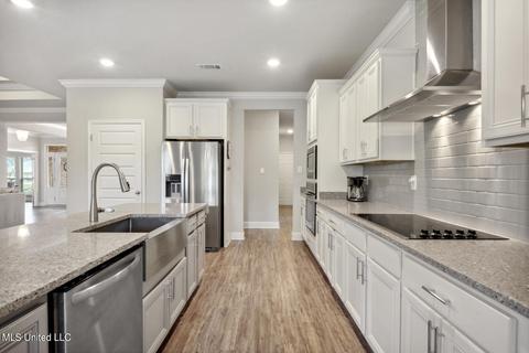 13402 Mayfair Ln, Biloxi, MS 39532 photo 9