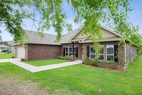 13402 Mayfair Ln, Biloxi, MS 39532 photo 2