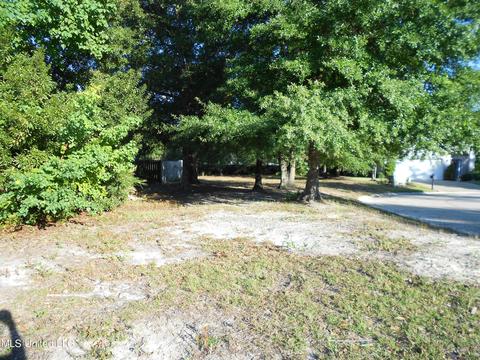 Rue Palafox, Biloxi, MS 39531