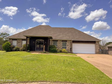 108 Apache Court Ct, Clinton, MS 39056 photo 1
