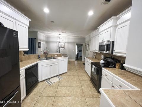 108 Apache Court Ct, Clinton, MS 39056 photo 9
