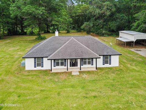 123 Red Edwards Ln, Lucedale, MS 39452 photo 1