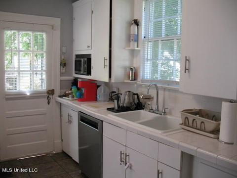 1805 Devine St, Jackson, MS 39202 photo 17