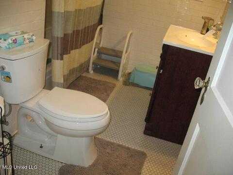 1805 Devine St, Jackson, MS 39202 photo 29