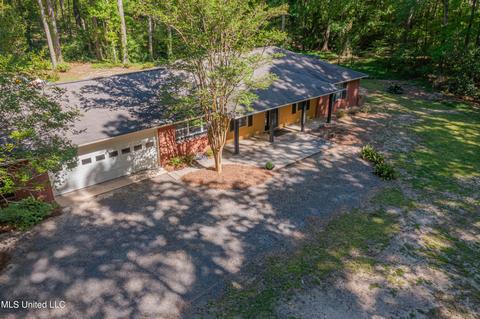 215 W Sunset Dr, Brandon, MS 39042 photo 1