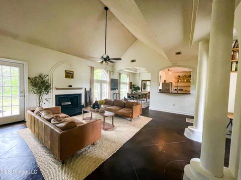 3746 Pleasant Hill Rd, Nesbit, MS 38651 photo 9