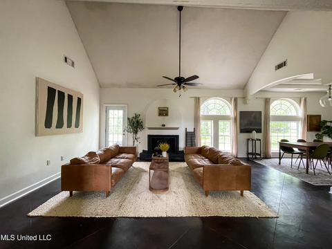 3746 Pleasant Hill Rd, Nesbit, MS 38651 photo 13