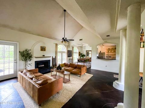 3746 Pleasant Hill Rd, Nesbit, MS 38651 photo 10