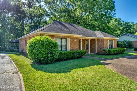 74 Sunline Dr, Brandon, MS 39042 photo 2