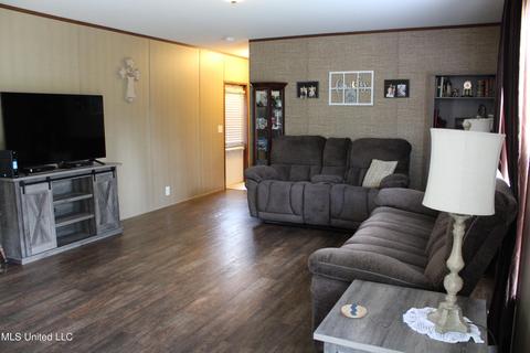 9945 Tanner Williams Rd, Lucedale, MS 39452 photo 9