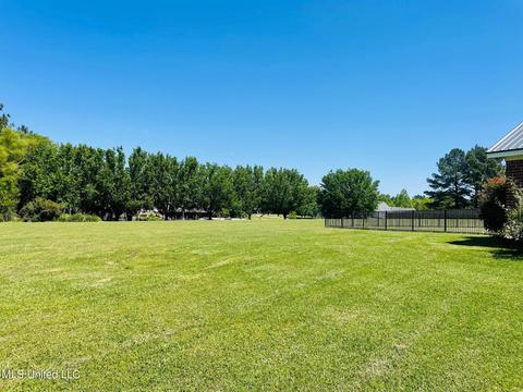 388 Mullican Rd, Florence, MS 39073 photo 2