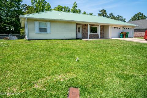 105 Shady Dr, Long Beach, MS 39560 photo 2