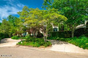 3 Pecan Tree Pl, Jackson, MS 39211