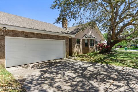433 Saylor Dr, Biloxi, MS 39531 photo 3