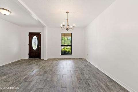 433 Saylor Dr, Biloxi, MS 39531 photo 8
