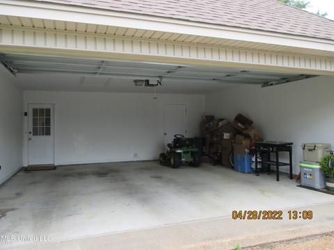 2003 Pinehaven Dr, Flowood, MS 39232 photo 3