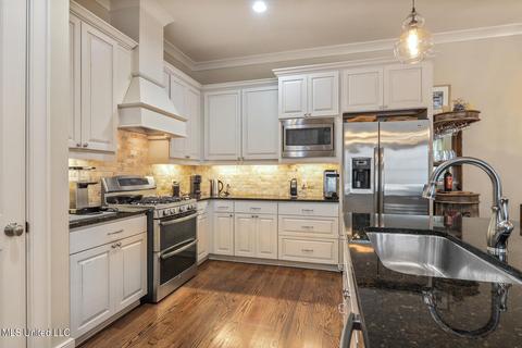 1209 North St, Jackson, MS 39202 photo 4
